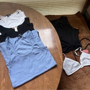 Women’s tops bundle NWT size small (073)
